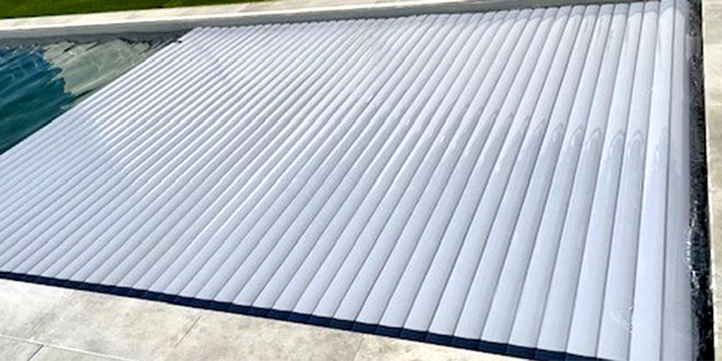 Volet tout immergé pour piscine - Gamme Ibiza