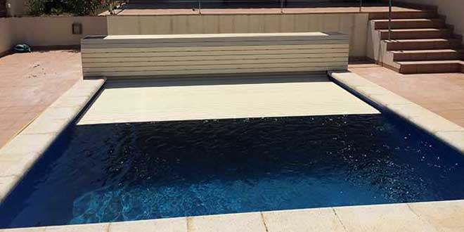 Volet hors-sol pour piscine "Caraïbes"